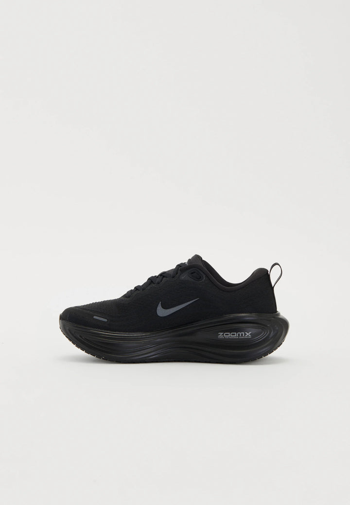 Nike VOMERO PLUS - Road running shoes