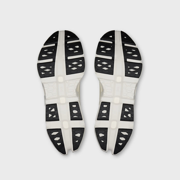 On Running Cloudmonster 3 Hyper - Black / Ivory