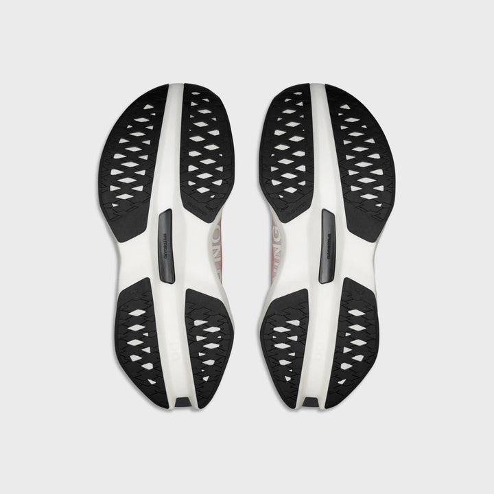 On Running Cloudboom Max - White / Pearl