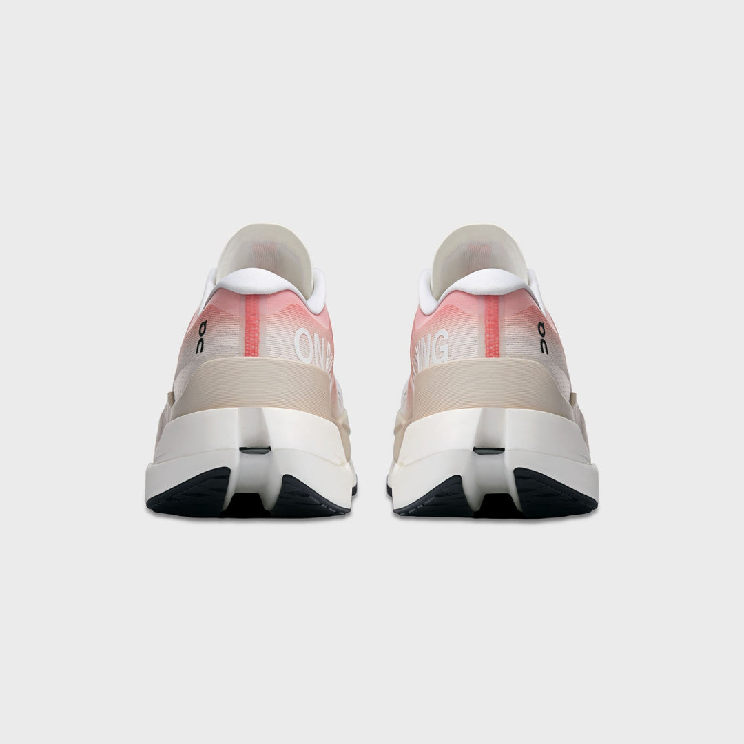 On Running Cloudboom Max - White / Pearl